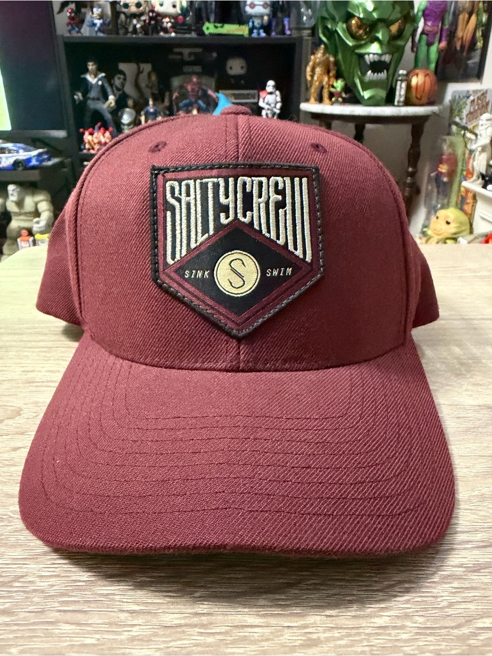 Salty Crew Maroon Patch Logo Baseball Cap - Picture 1 of 5